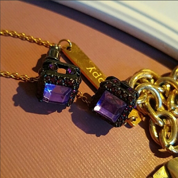 Jewelry - 💥LAST CALL💥😃 SPARKLY PURPLE JEWEL STUD EARRINGS